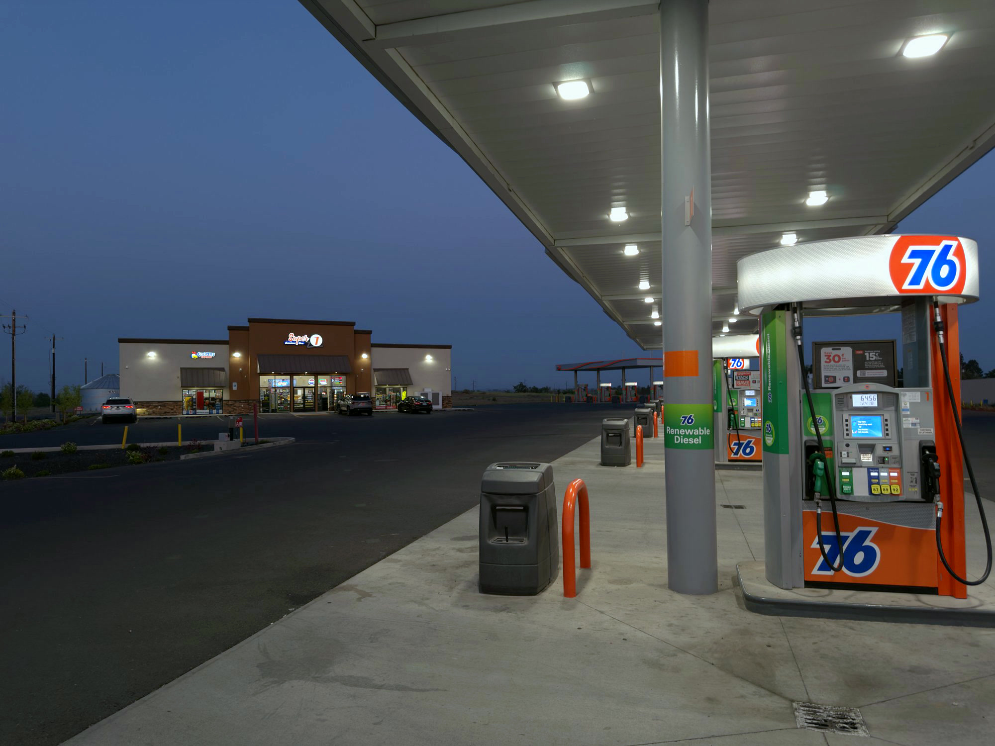 "76" Fuel Station & Convenience Store — photo 2